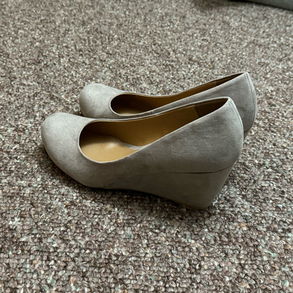 Brand new. I bought the wrong size for myself so was never used before.